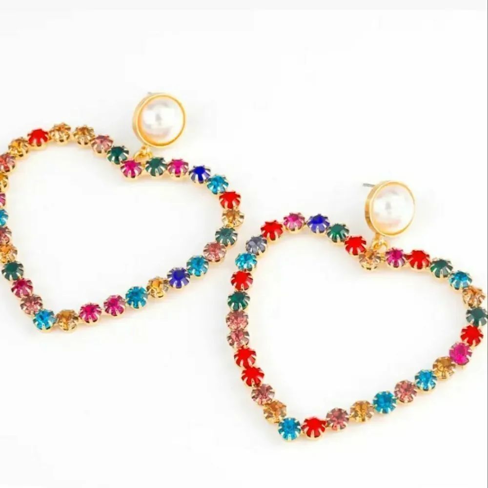 BRAND NEW CRYSTAL AVENUE AMULTI-COLOR   MULTI-COLOR RHINESTONE  HEART EARRINGS